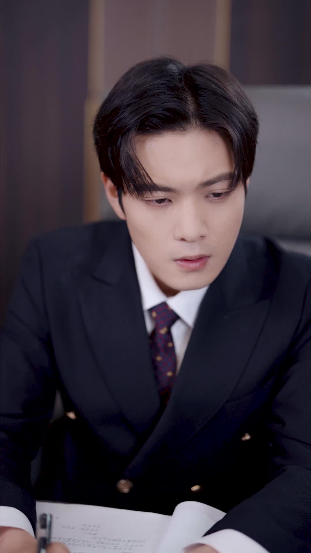 Épisode 3 - Reine Rebelle dans un Monde de Roman